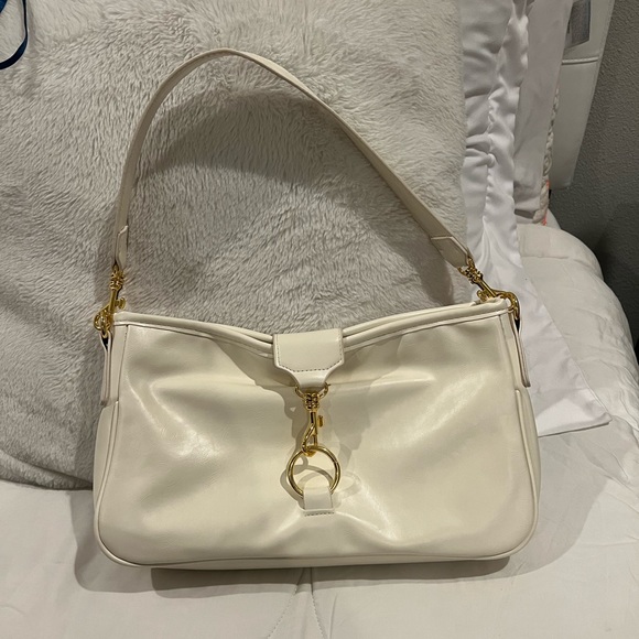Spacious cream and gold purse with detachable strap. Never used! - Picture 3 of 5